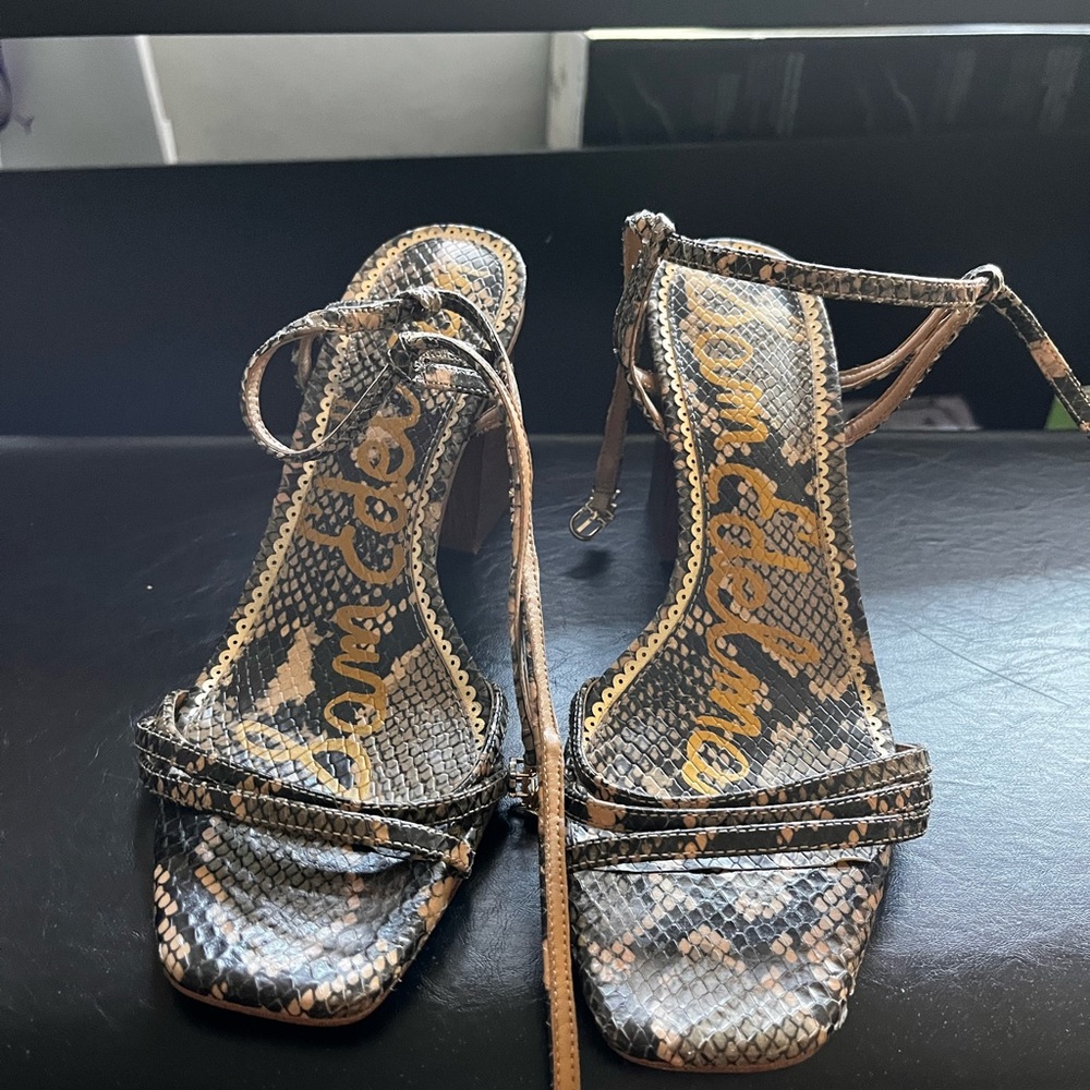 Shoes - Picture 3 of 5